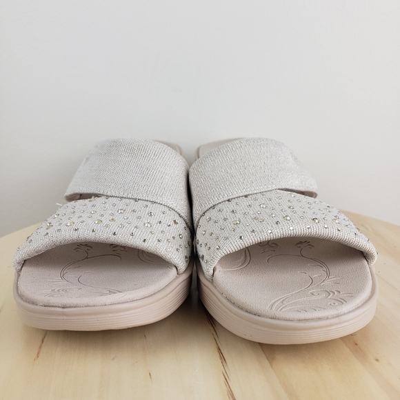 BZees Wedge Slide Sandal Size 9M Dynasty Bright Gold Beige Comfort Casual Sandal - Picture 5 of 11